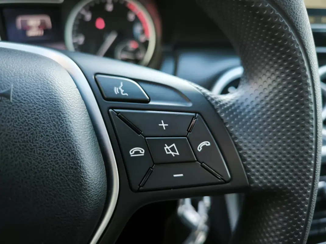 Mercedes-Benz A 160 2014 - 15950 EUR, 64000 km - AUTO.MOTO.pt - 64000km - foto 25 de 34