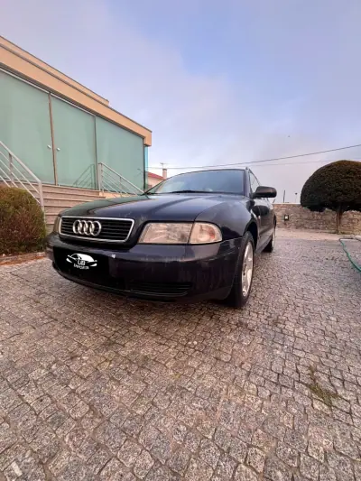 Audi A4 Avant 1998 - 305000km