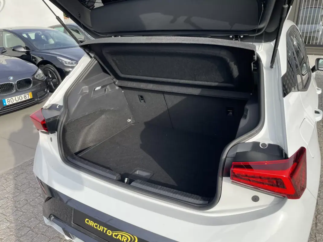 Cupra Born 2022 - 23495 EUR, 49504 km - AUTO.MOTO.pt - 49504km - foto 20 de 37