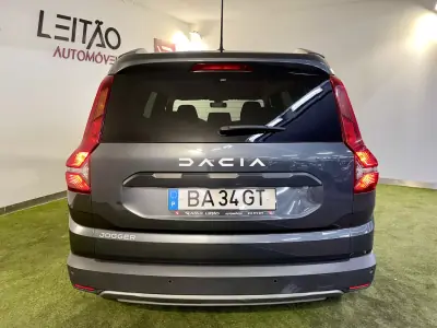 Dacia Jogger 2023 - 14950 EUR, 107000 km - AUTO.MOTO.pt - 107000km - foto 20 de 33