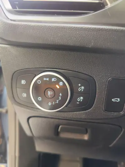 Ford Focus SW 2019 - 13480 EUR, 149000 km - AUTO.MOTO.pt - 149000km - foto 28 de 44