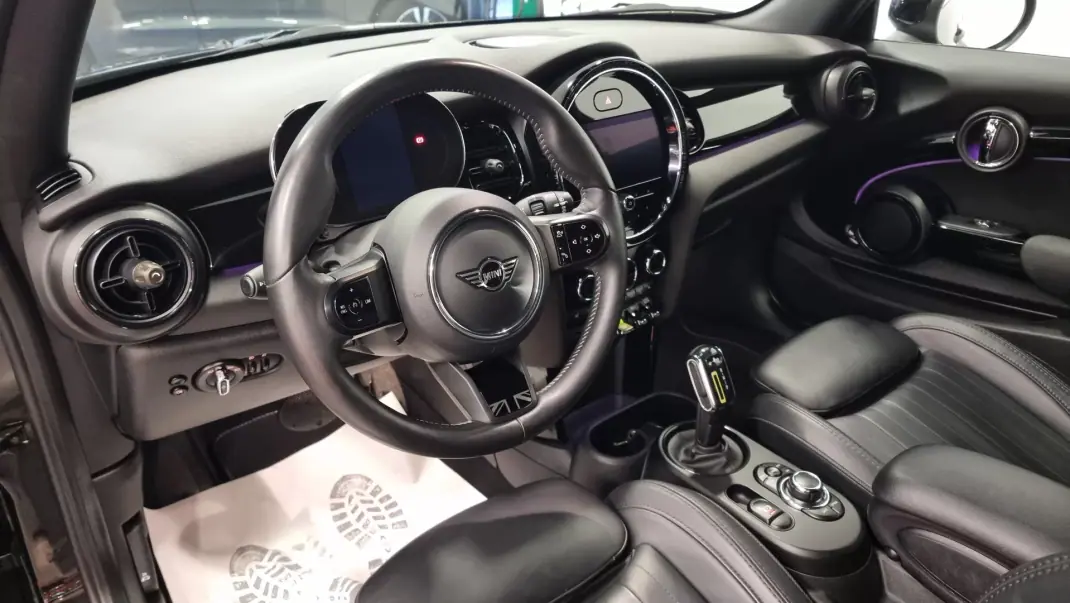 MINI Electric 2021 - 20500 EUR, 73589 km - AUTO.MOTO.pt - 73589km - foto 24 de 48
