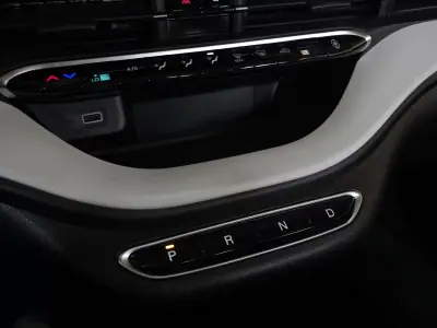 Fiat 500e 2023 - 15990 EUR, 8000 km - AUTO.MOTO.pt - 8000km - foto 18 de 20