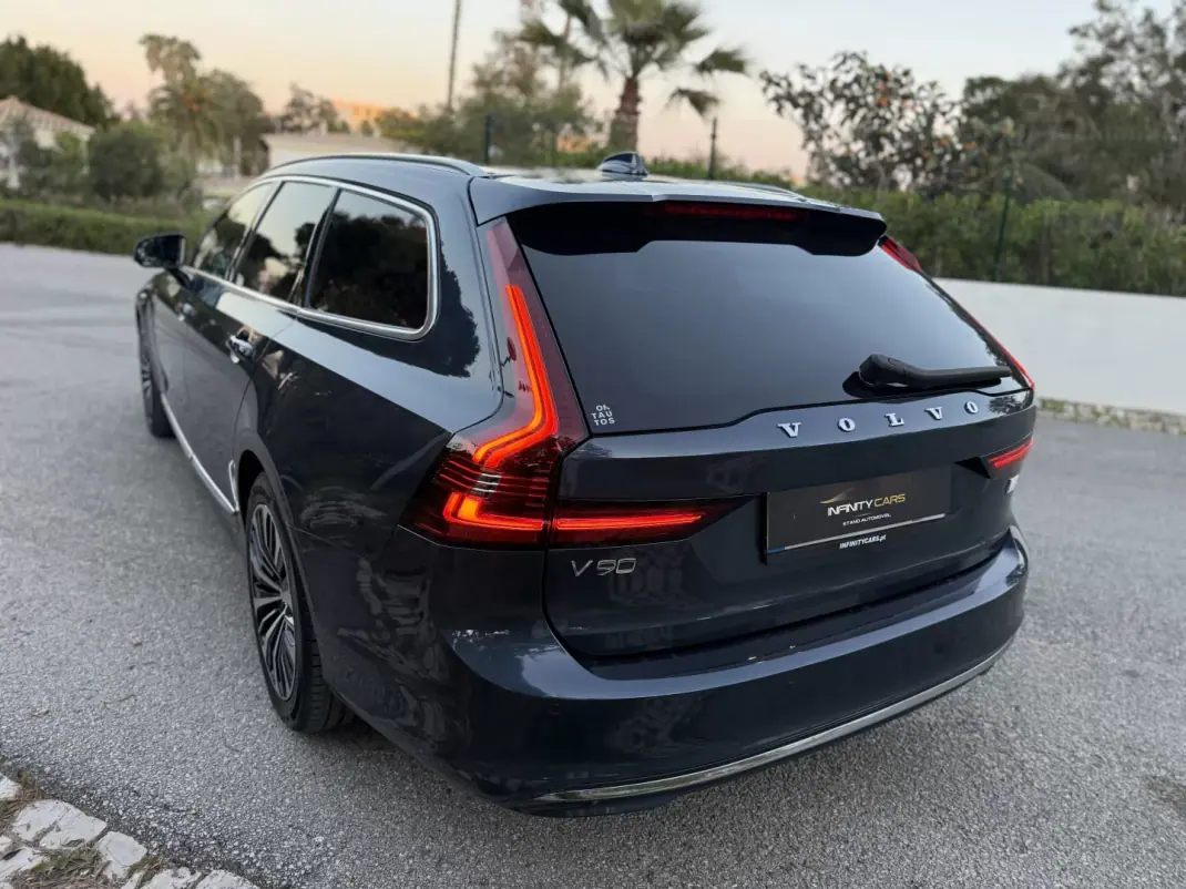 Volvo V90 2023 - 35999 EUR, 100000 km - AUTO.MOTO.pt - 100000km - foto 7 de 21