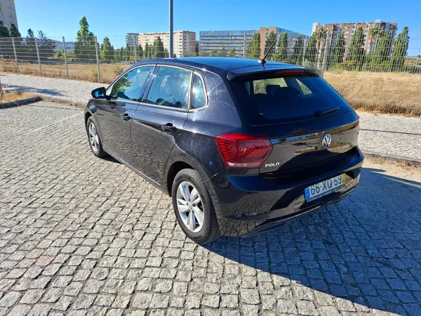 Volkswagen Polo 2019 - 12000 EUR, 115000 km - AUTO.MOTO.pt - 115000km - foto 3 de 11
