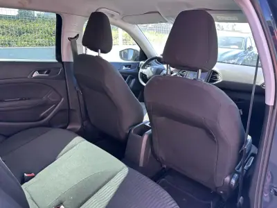 Peugeot 308 2018 - 12500 EUR, 280000 km - AUTO.MOTO.pt - 280000km - foto 31 de 32