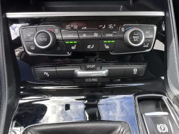 BMW 218 Active Tourer 2014 - 13900 EUR, 150000 km - AUTO.MOTO.pt - 150000km - foto 44 de 60