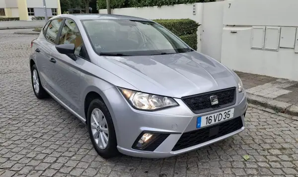 SEAT Ibiza 2018 - 10900 EUR, 184500 km - AUTO.MOTO.pt - 184500km - foto 5 de 17