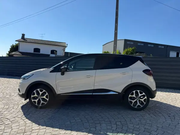 Renault Captur 2019 — photo 2 of 27