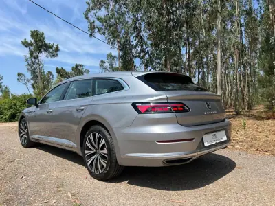 Volkswagen Arteon Shooting Brake 2021 - 27900 EUR, 89450 km - AUTO.MOTO.pt - 89450km - foto 9 de 43