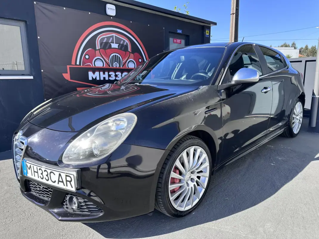 Alfa Romeo Giulietta 2011 - 6900 EUR, 220000 km - AUTO.MOTO.pt - 220000km - foto 1 de 29