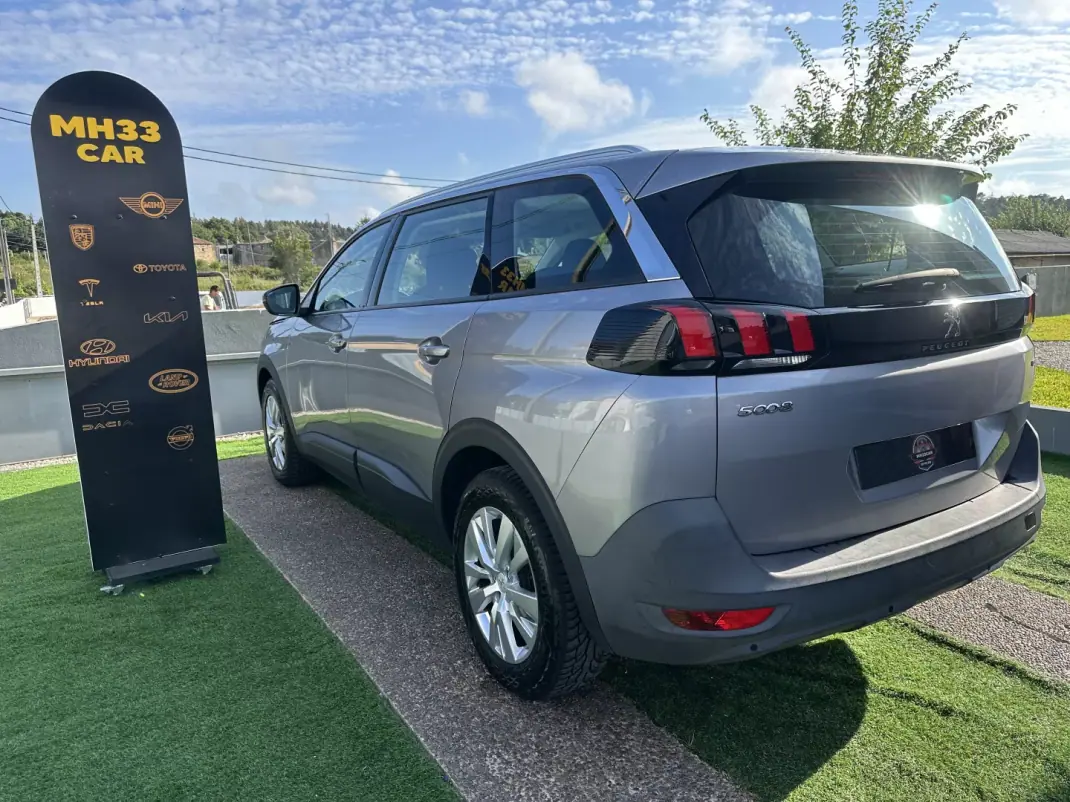 Peugeot 5008 2017 - 14900 EUR, 200000 km - 200000km - foto 11 de 63