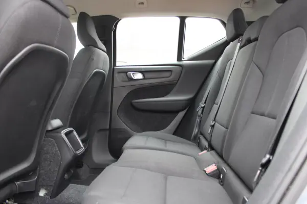 Volvo XC 40 2019 - 18900 EUR, 212000 km - AUTO.MOTO.pt - 212000km - foto 16 de 30