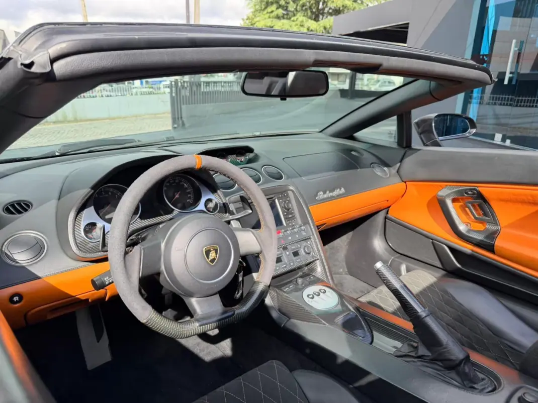 Lamborghini Gallardo 2006 - 145000 EUR, 63000 km - AUTO.MOTO.pt - 63000km - foto 10 de 20