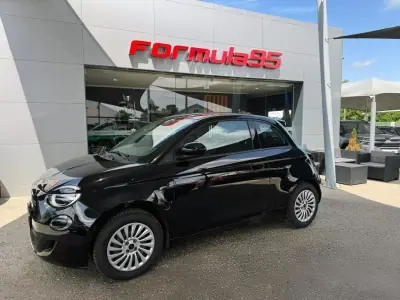 Fiat 500e 2022 - 15400 EUR, 8958 km - AUTO.MOTO.pt - 8958km - foto 2 de 11