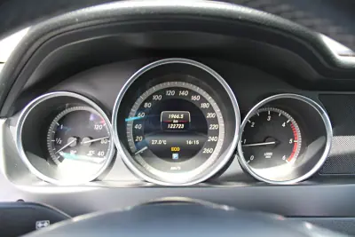 Mercedes-Benz C 220 2013 - 15900 EUR, 122723 km - AUTO.MOTO.pt - 122723km - foto 23 de 27