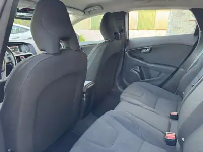 Volvo V40 Cross Country 2014 - 13500 EUR, 149000 km - AUTO.MOTO.pt - 149000km - foto 13 de 34