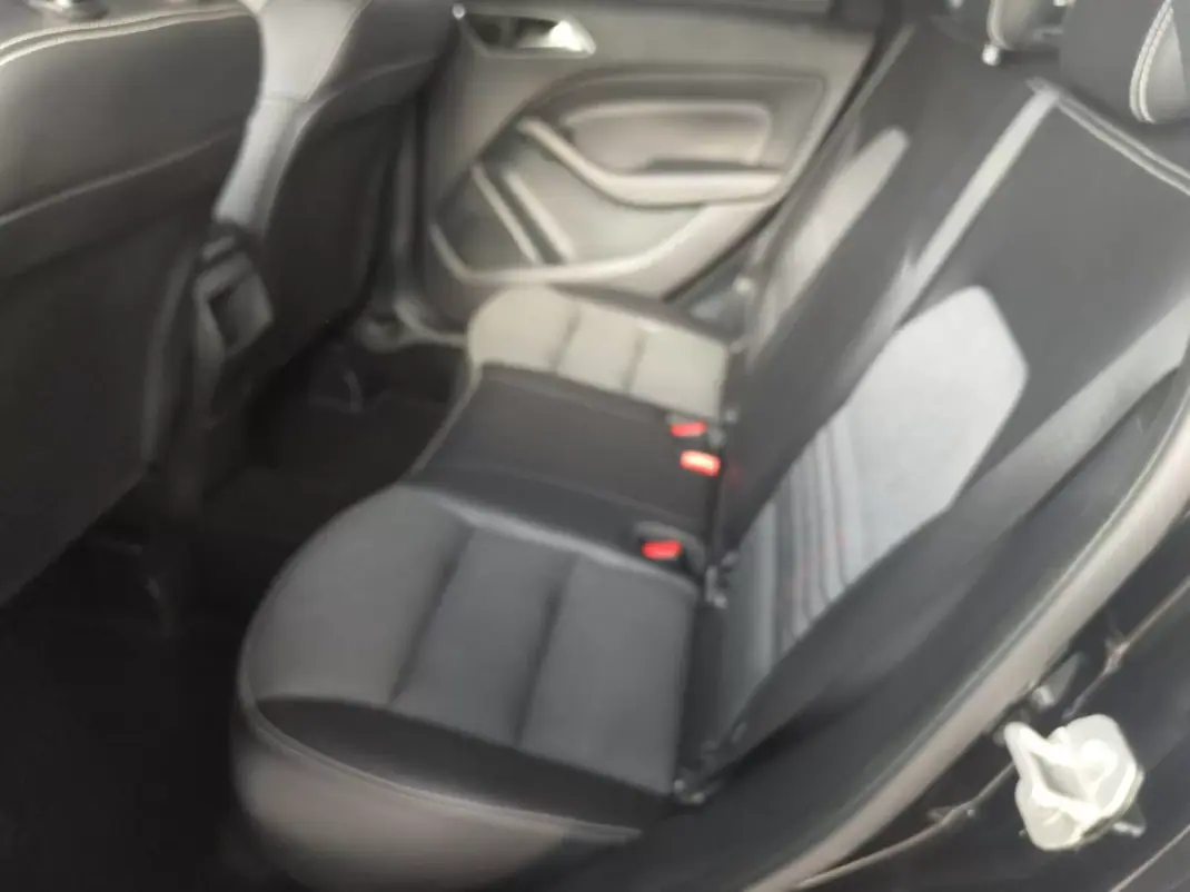 Mercedes-Benz B 180 2017 - 17490 EUR, 76000 km - 76000km - foto 13 de 15