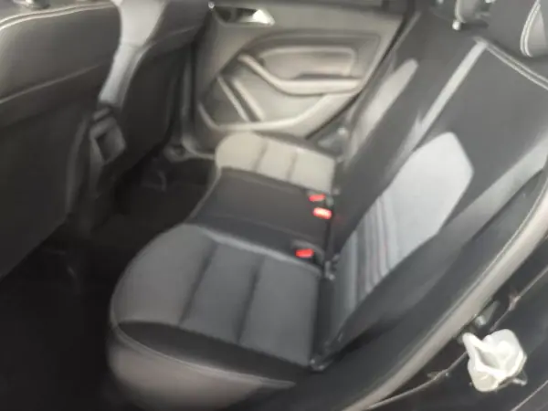 Mercedes-Benz B 180 2017 - 17490 EUR, 76000 km - AUTO.MOTO.pt - 76000km - foto 13 de 15