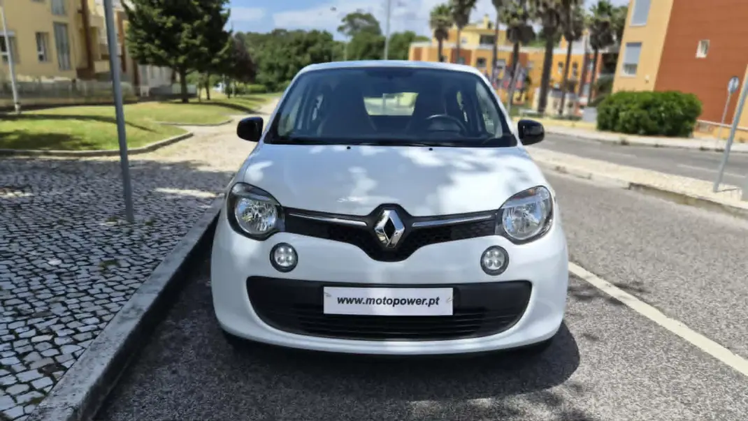 Renault Twingo 2018 - 10480 EUR, 68000 km - 68000km - foto 4 de 12
