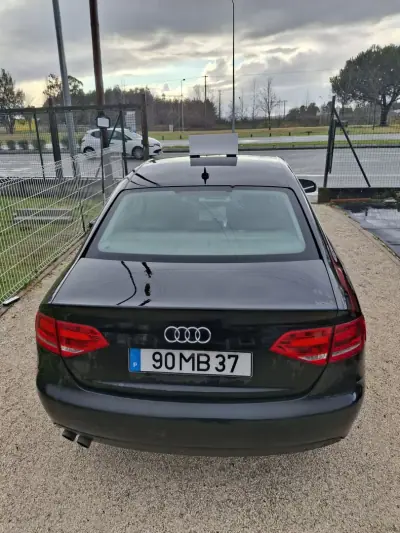 Audi A4 2011 - 11950 EUR, 141223 km - AUTO.MOTO.pt - 141223km - foto 5 de 13