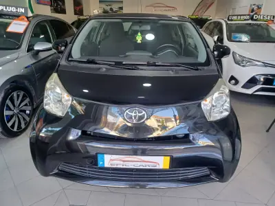 Toyota iQ 2010 - 7490 EUR, 104014 km - foto 3 de 33