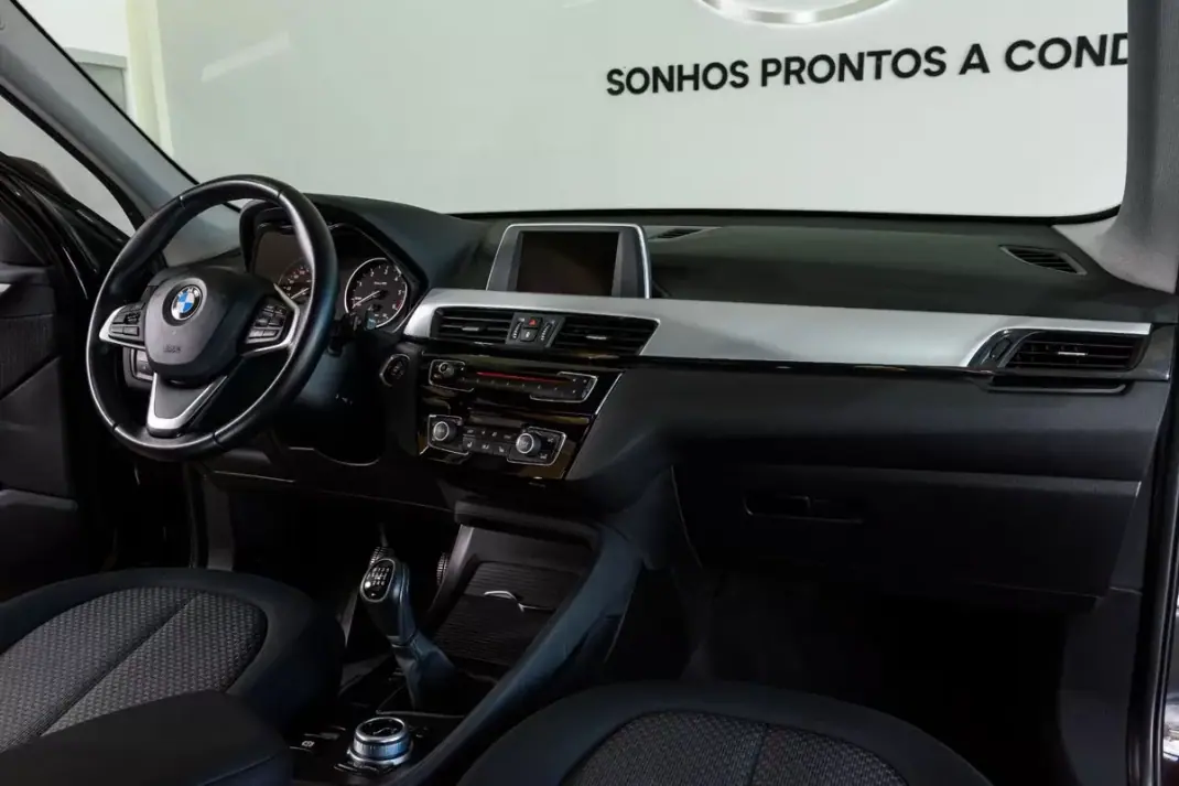 BMW X1 2017 - 19500 EUR, 132440 km - 132440km - foto 4 de 30