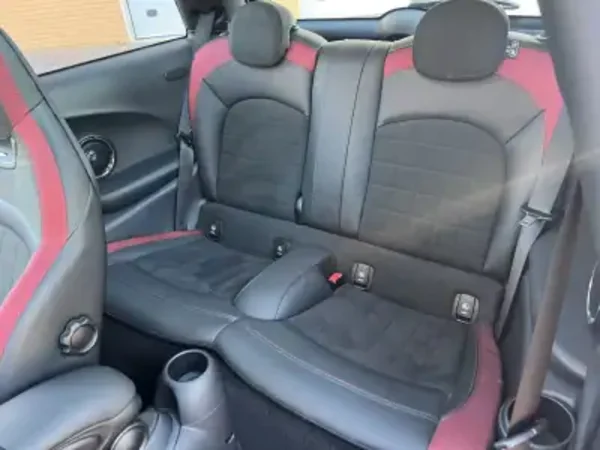 MINI John Cooper Works 2017 - 24965 EUR, 126000 km - AUTO.MOTO.pt - 126000km - foto 20 de 61