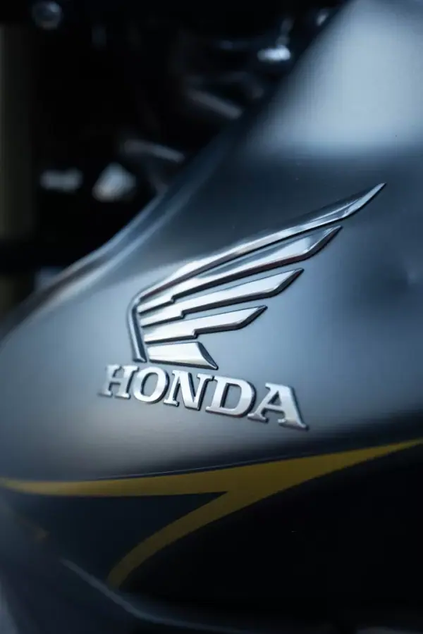 Honda CB 1000R 2012 - 8900 EUR, 22000 km - AUTO.MOTO.pt - 22000km - foto 11 de 26