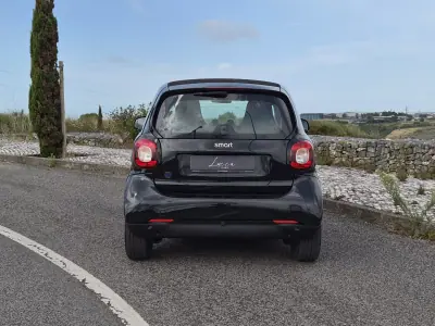 Smart ForTwo Coupé 2021 - 12250 EUR, 41986 km - AUTO.MOTO.pt - 41986km - foto 5 de 19
