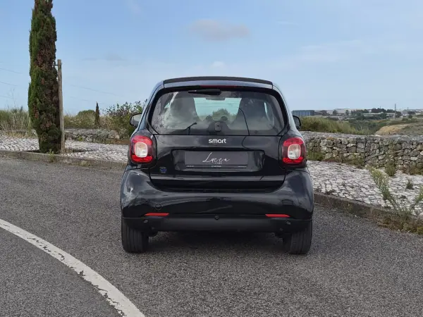 Smart ForTwo Coupé 2021 - 12250 EUR, 41986 km - AUTO.MOTO.pt - 41986km - foto 5 de 19