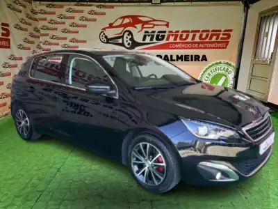 Peugeot 308 2015 - 12500 EUR, 144858 km - AUTO.MOTO.pt - 144858km - foto 2 de 73