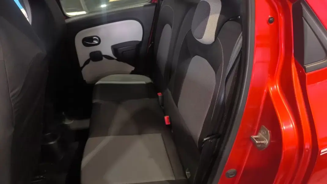 Renault Twingo 2014 - 6500 EUR, 150000 km - 150000km - foto 15 de 15