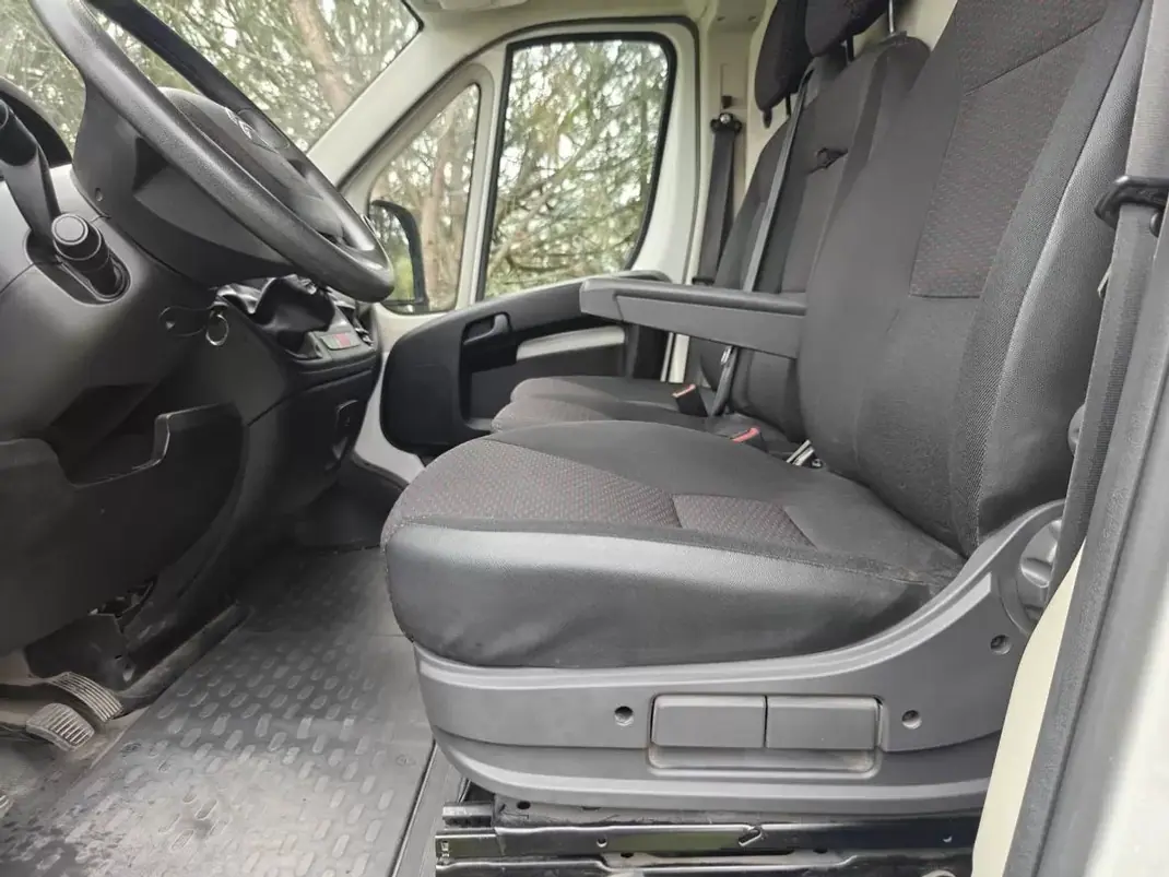 Citroën JUMPER 2.0 Blue Hdi L 2 H 2 2020 - 21490 EUR, 89300 km - AUTO.MOTO.pt - 89300km - foto 20 de 31