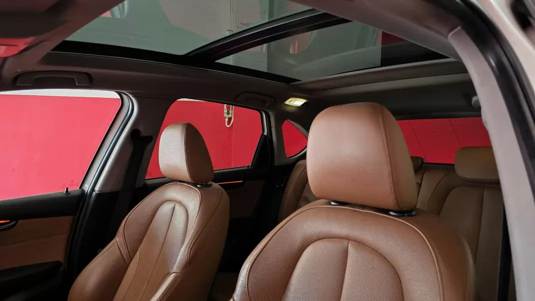 BMW 216 Active Tourer 2017 - 16990 EUR, 118407 km - AUTO.MOTO.pt - 118407km - foto 55 de 72