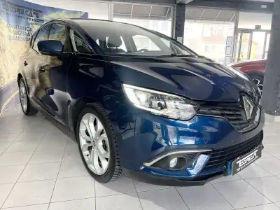 Renault Scénic 2017 - 15800 EUR, 156509 km - AUTO.MOTO.pt - 156509km - foto 2 de 24