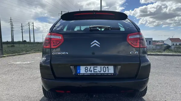 Citroën C4 Picasso 2007 - 4250 EUR, 270000 km - AUTO.MOTO.pt - 270000km - foto 7 de 16