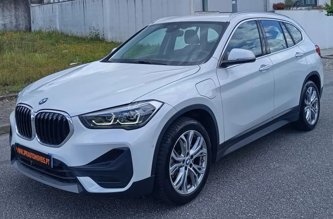BMW X1 2021 - 23490 EUR, 59200 km - AUTO.MOTO.pt - 59200km - foto 1 de 20