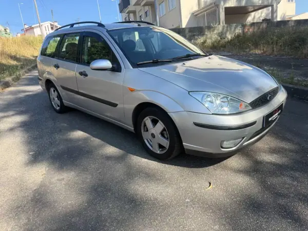 Ford Focus 2004 - 2750 EUR, 155000 km - AUTO.MOTO.pt - 155000km - foto 18 de 24
