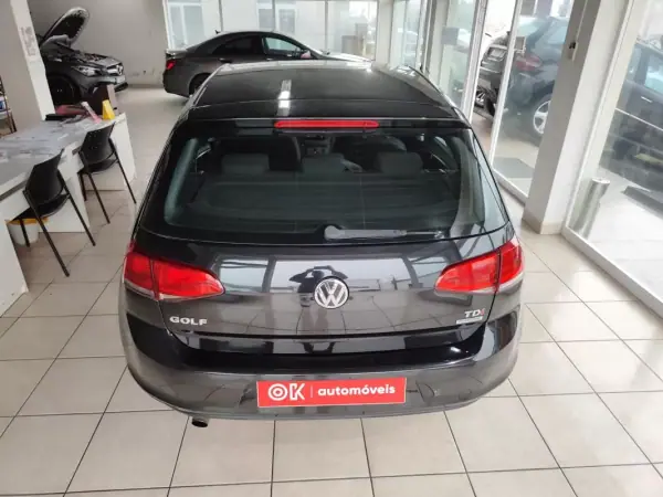 Volkswagen Golf 2013 - 10750 EUR, 198000 km - AUTO.MOTO.pt - 198000km - foto 10 de 34