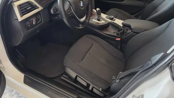 BMW 418 Gran Coupé 2019 - 20900 EUR, 175008 km - AUTO.MOTO.pt - 175008km - foto 37 de 50