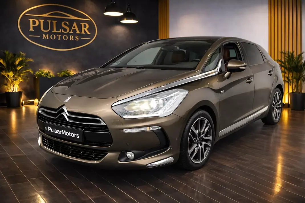 Citroën DS5 2012 - 9900 EUR, 182495 km - AUTO.MOTO.pt - 182495km - foto 1 de 7