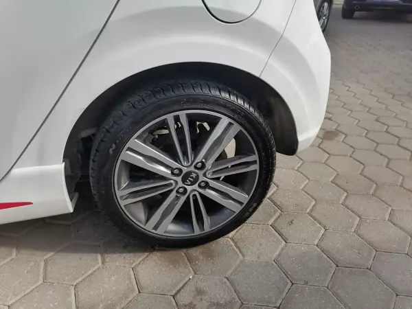 Kia Picanto 2020 - 18900 EUR, 20480 km - AUTO.MOTO.pt - 20480km - foto 12 de 20