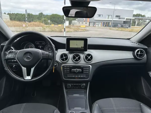 Mercedes-Benz GLA 180 2015 - 18990 EUR, 192000 km - 192000km - foto 11 de 20