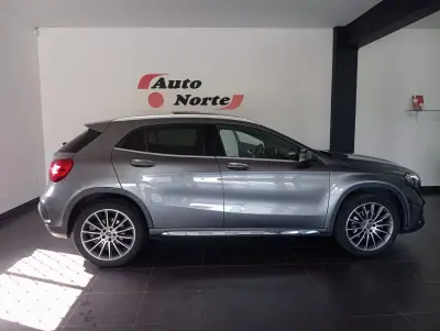 Mercedes-Benz GLA 220 2018 - 27500 EUR, 105000 km - AUTO.MOTO.pt - 105000km - foto 6 de 39
