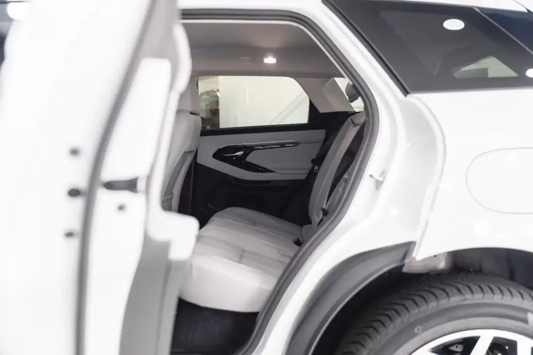 Land Rover Range Rover Evoque 2021 - 34950 EUR, 51000 km - 51000km - foto 42 de 55