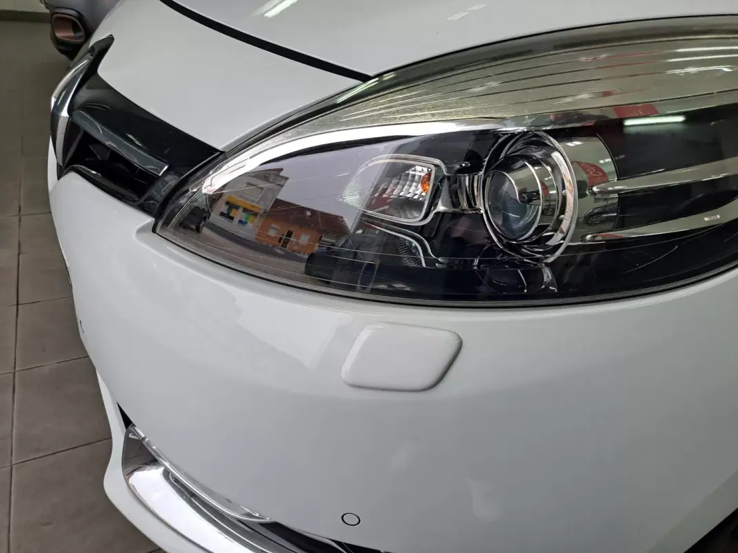 Renault Grand Scénic 2015 - 12990 EUR, 123000 km - AUTO.MOTO.pt - 123000km - foto 7 de 16