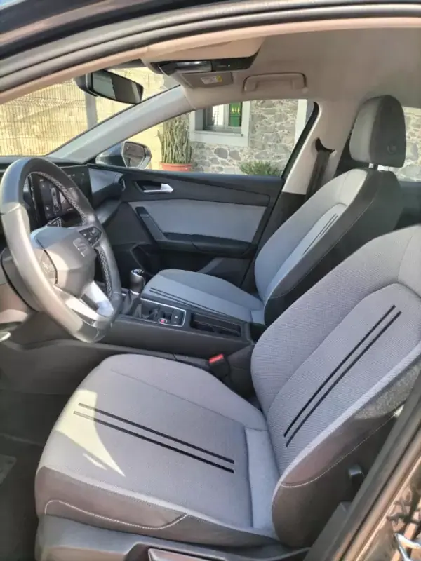 SEAT Leon 2023 - 19950 EUR, 41000 km - AUTO.MOTO.pt - 41000km - foto 10 de 11