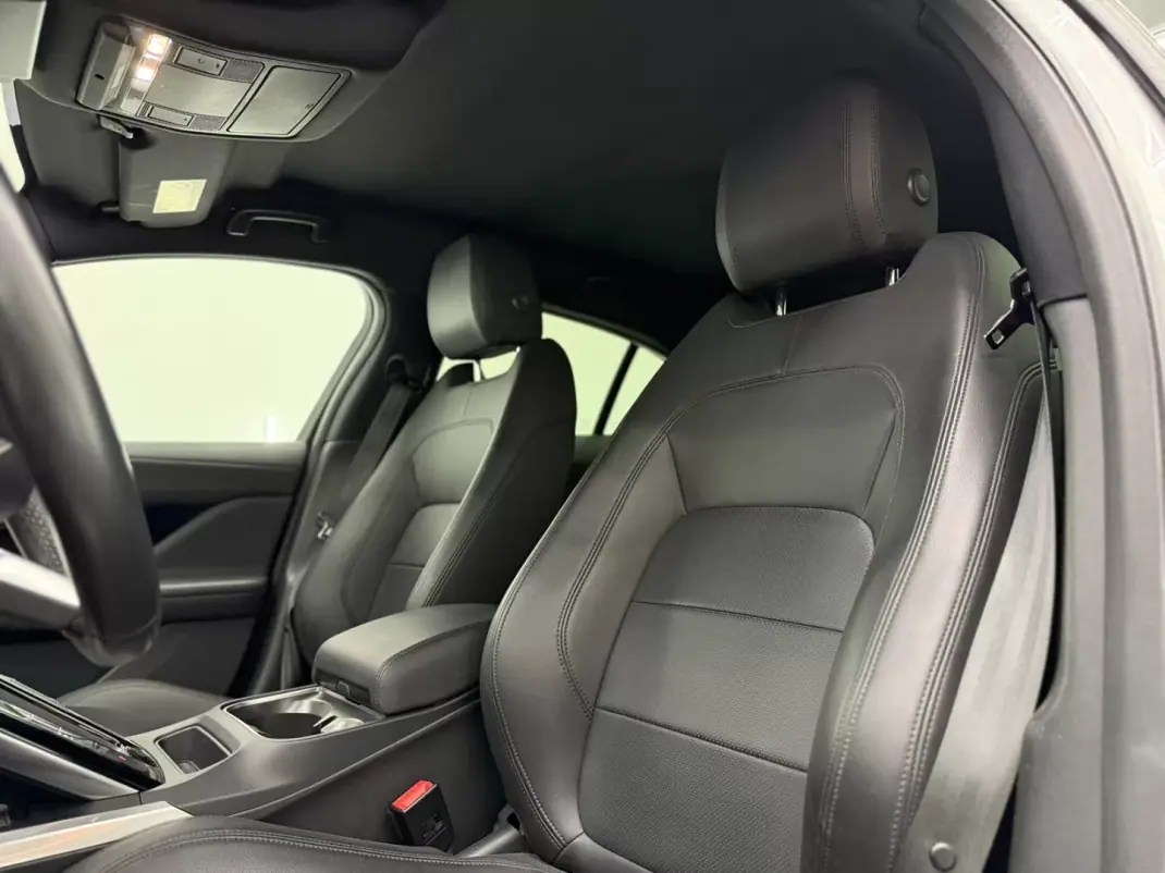 Jaguar I-Pace 2018 - 20000 EUR, 120000 km - 120000km - foto 16 de 20