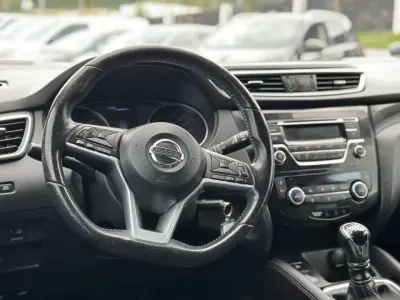 Nissan Qashqai 2018 - 21490 EUR, 79422 km - AUTO.MOTO.pt - 79422km - foto 11 de 16
